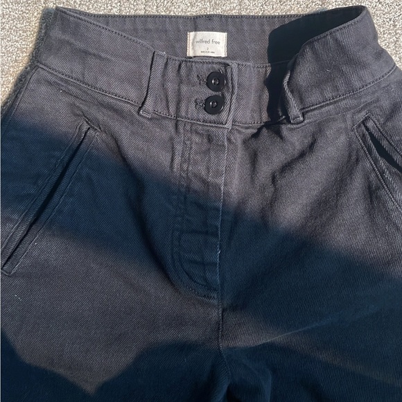 Aritzia cargos - Picture 2 of 2